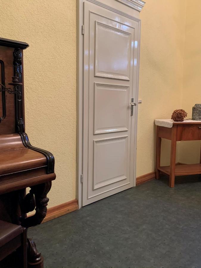 Historisches Gebaeude " Rentmeisteramt" Basedow Basedow  Kültér fotó