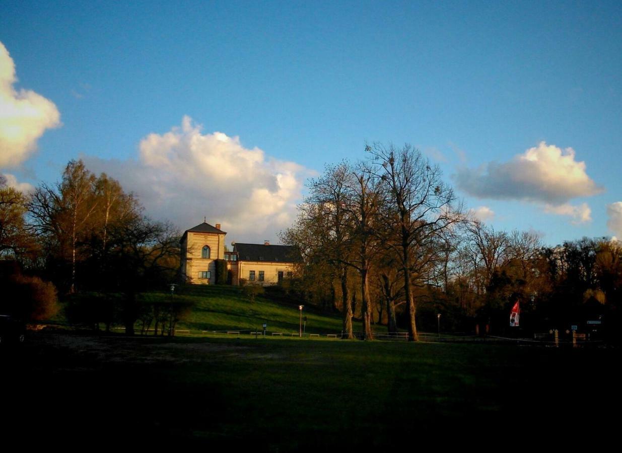 Historisches Gebaeude " Rentmeisteramt" Basedow Basedow  Kültér fotó
