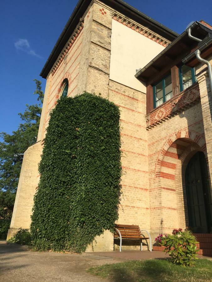 Historisches Gebaeude " Rentmeisteramt" Basedow Basedow  Kültér fotó